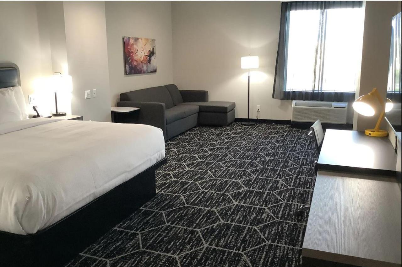 La Quinta Inn & Suites By Wyndham Corpus Christi Southeast ภายนอก รูปภาพ
